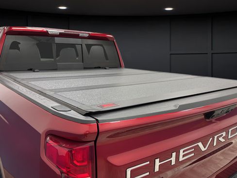 Used 2024 Chevrolet Silverado 1500 LTZ AWD/4WD image 9