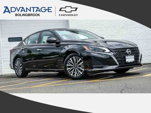 Used 2024 Nissan Altima 2.5 SV FWD image 1