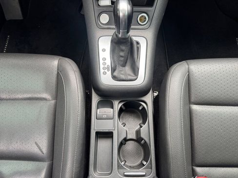 Used 2017 Volkswagen Tiguan Wolfsburg Edition FWD image 11