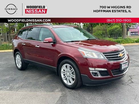Used 2015 Chevrolet Traverse LT w/ Style and Technology Package FWD image 3