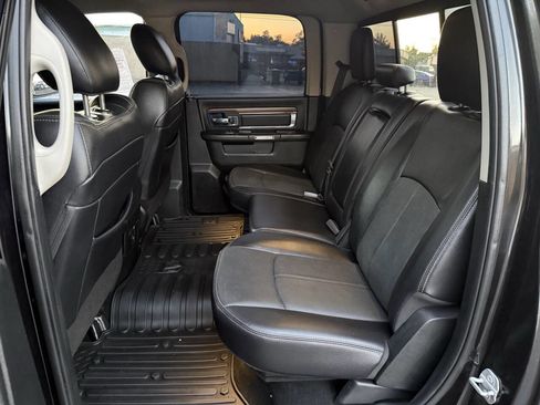 Used 2017 RAM 1500 Laramie w/ Convenience Group AWD/4WD image 16