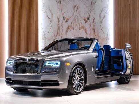 Used 2018 Rolls-Royce Dawn image 2