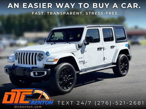 Used 2022 Jeep Wrangler Unlimited Sahara w/ Cold Weather Group AWD/4WD image 2