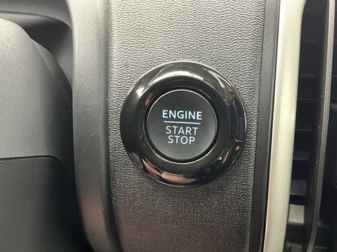 Certified 2025 Ford Expedition Active AWD/4WD image 25