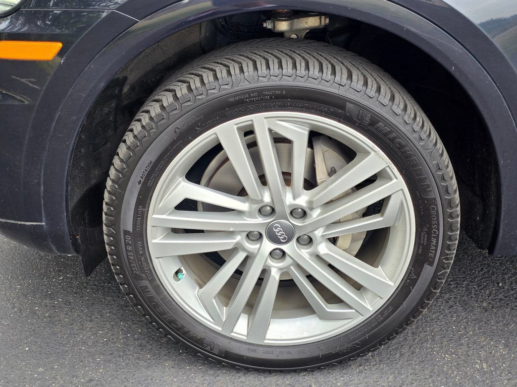Used 2018 Audi Q5 Prestige w/ Premium Plus Package AWD/4WD image 10