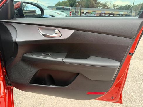 Used 2024 Kia Forte LXS w/ LXS Technology Package FWD image 19