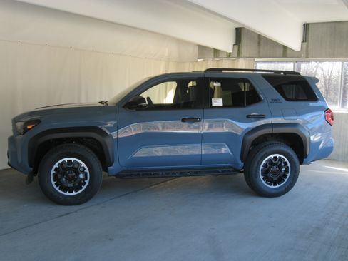 New 2025 Toyota 4Runner TRD Off-Road Premium image 6