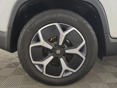 Used 2022 Rivian R1T Launch Edition AWD/4WD image 11