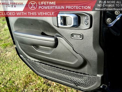 Used 2022 Jeep Gladiator Rubicon w/ Safety Group image 26