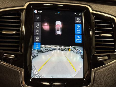 Certified 2023 Volvo XC90 B6 Plus AWD/4WD image 16