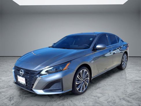 Used 2023 Nissan Altima 2.5 SL AWD/4WD image 3