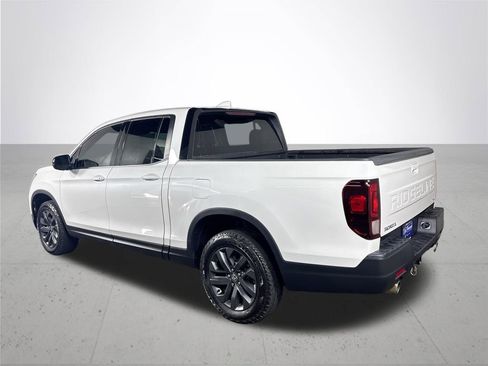 Certified 2025 Honda Ridgeline Sport image 9