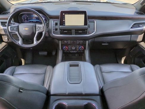 Used 2022 Chevrolet Suburban LT image 16