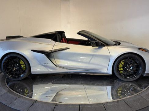 Used 2023 Chevrolet Corvette Z06 w/ Stealth Interior Trim Package image 28