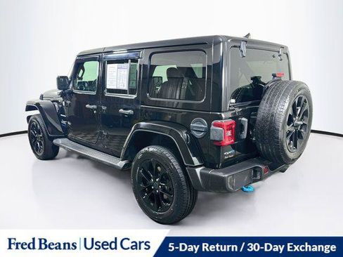 Certified 2024 Jeep Wrangler Unlimited Sahara w/ Technology Group AWD/4WD image 6