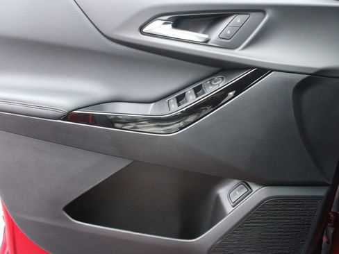 New 2026 Chevrolet Equinox LT w/ Convenience Package II image 15