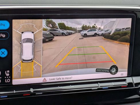 New 2026 Volkswagen Atlas Cross Sport SEL Premium R-Line image 31