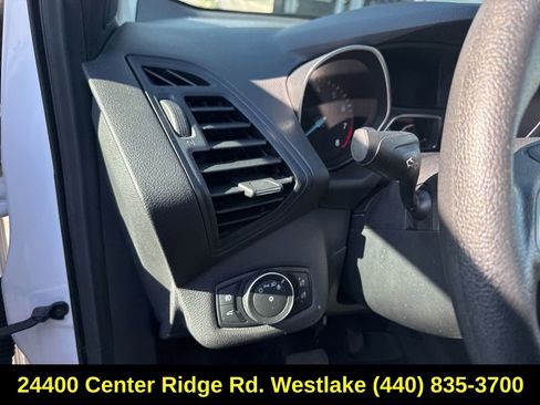 Used 2017 Ford Escape SE FWD image 16