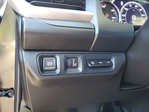 Used 2023 GMC Acadia Denali w/ Denali Ultimate Package FWD image 29