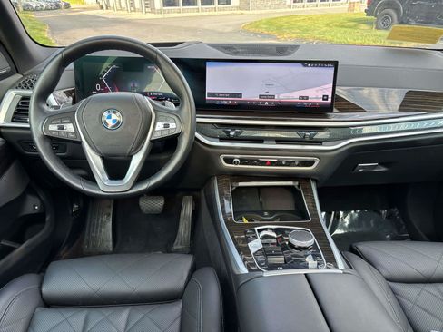 Used 2025 BMW X5 xDrive50e w/ Climate Comfort Package AWD/4WD image 9