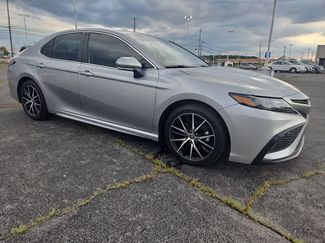 Used 2023 Toyota Camry SE FWD video 2