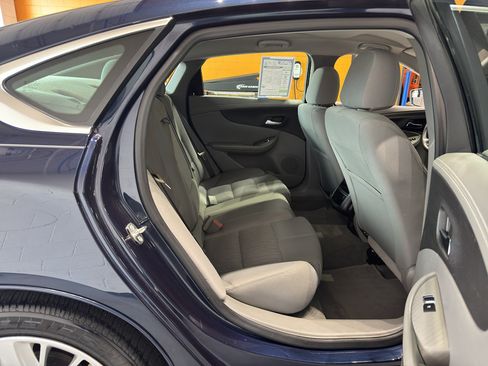 Used 2017 Chevrolet Impala LS FWD image 18