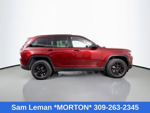 Used 2024 Jeep Grand Cherokee Altitude image 8