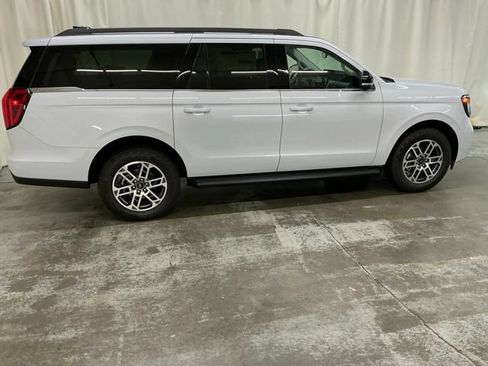 New 2026 Ford Expedition Max Active AWD/4WD image 3