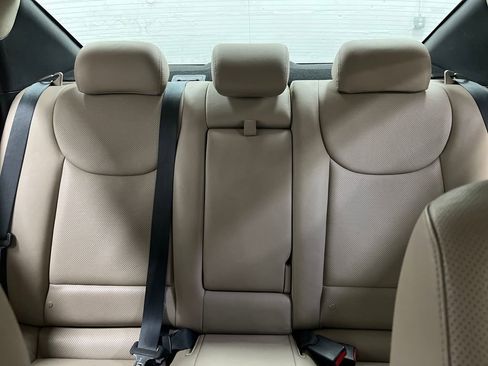 Used 2015 Hyundai Elantra Limited FWD image 29
