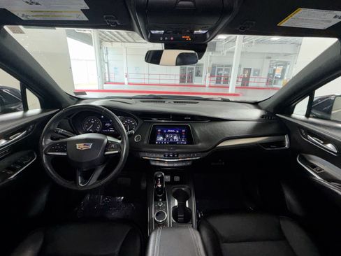 Used 2023 Cadillac XT4 Premium Luxury w/ Technology Package AWD/4WD image 23