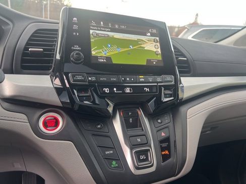 Certified 2018 Honda Odyssey EX-L image 18