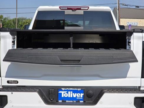 Used 2025 GMC Sierra 2500 AT4 w/ AT4 Premium Plus Package AWD/4WD image 12