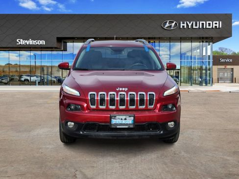 Used 2017 Jeep Cherokee Latitude w/ Safety/Convenience Group image 6