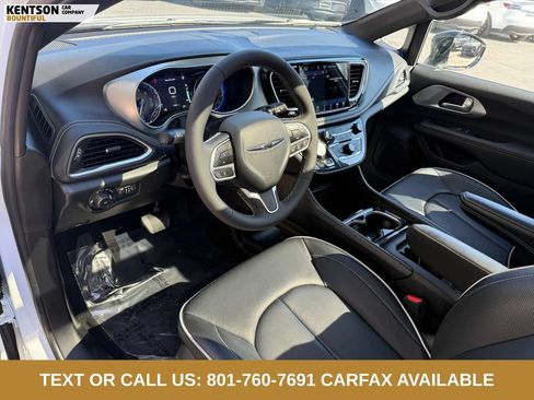 Used 2026 Chrysler Pacifica Limited AWD/4WD image 28