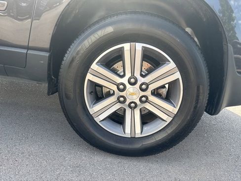 Used 2016 Chevrolet Traverse LT FWD image 25
