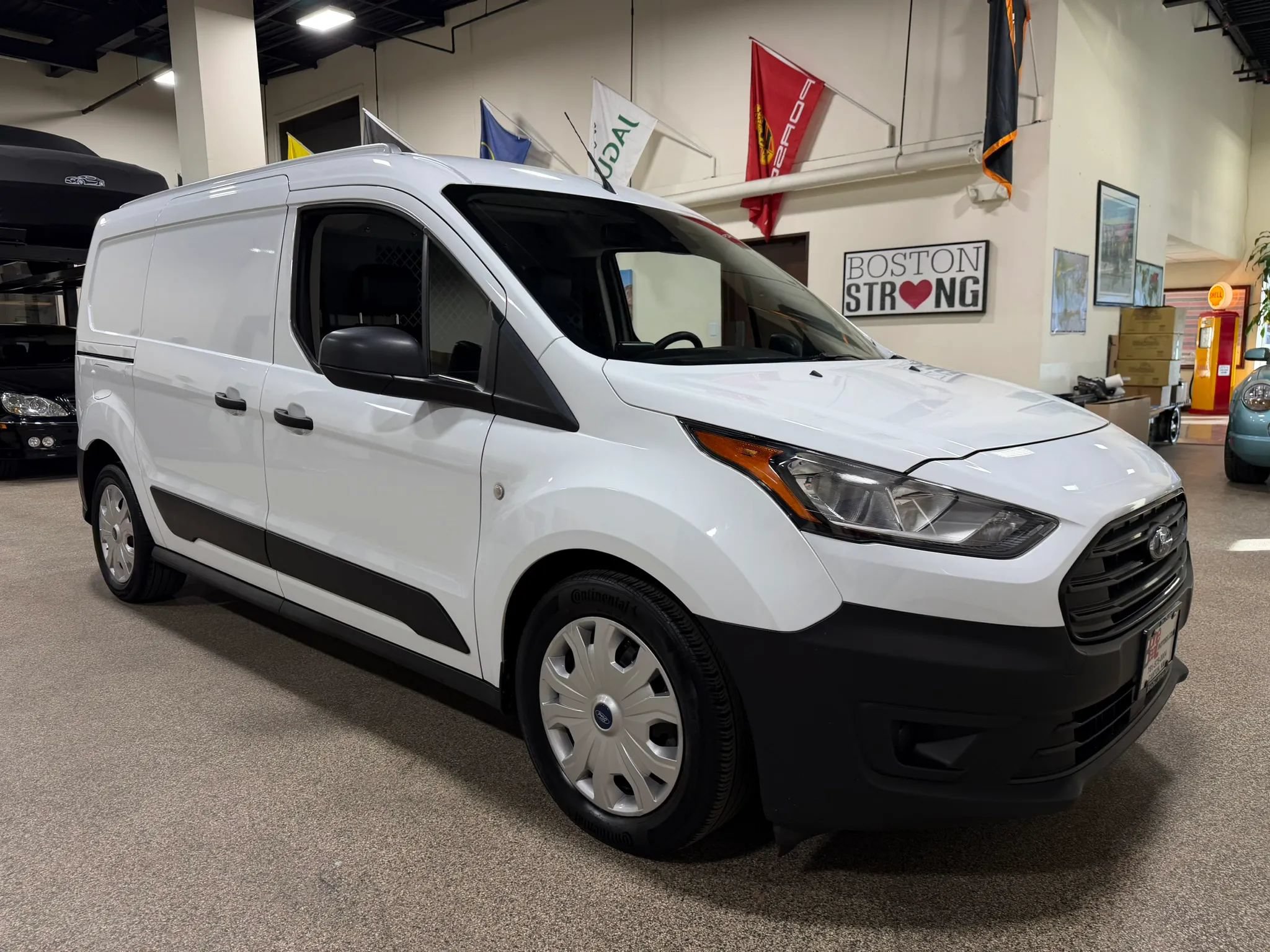 Used 2022 Ford Transit Connect XL FWD image 14