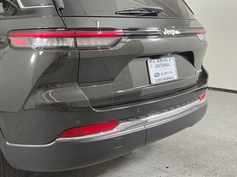 Used 2024 Jeep Grand Cherokee Limited w/ Luxury Tech Group II RWD image 7