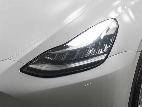 Used 2023 Tesla Model Y AWD image 12