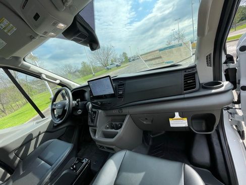 New 2026 Ford Transit 250 148 Medium Roof Extended AWD image 10