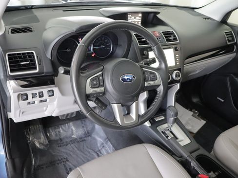 Used 2018 Subaru Forester 2.5i Limited AWD/4WD image 12