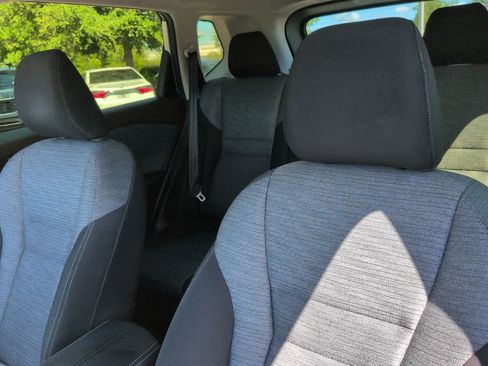 Used 2023 Nissan Rogue SV FWD image 8