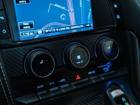 Used 2016 Jaguar F-TYPE R image 27