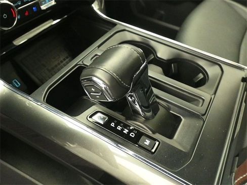 Certified 2022 Ford F150 Lariat w/ Equipment Group 502A High image 18