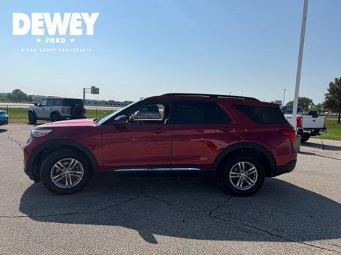 Used 2023 Ford Explorer XLT w/ Equipment Group 202A AWD/4WD image 8