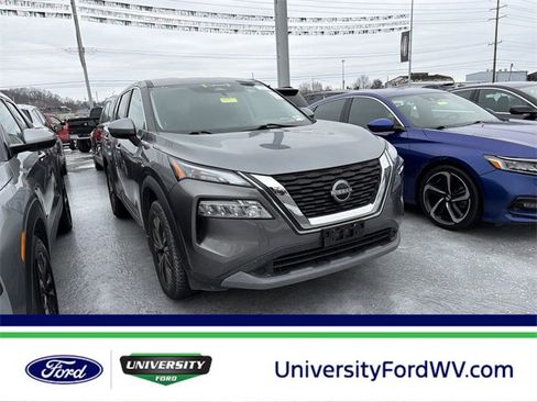 Used 2023 Nissan Rogue SV image 1