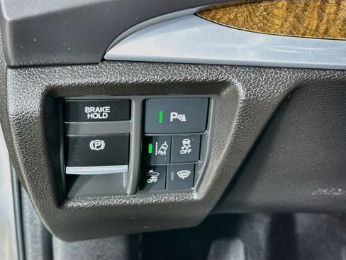 Used 2017 Acura MDX w/ Advance Package AWD/4WD image 12