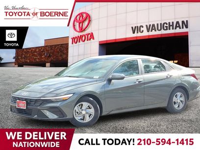Used 2025 Hyundai Elantra SE