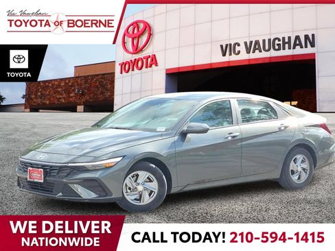 Used 2025 Hyundai Elantra SE FWD image 1