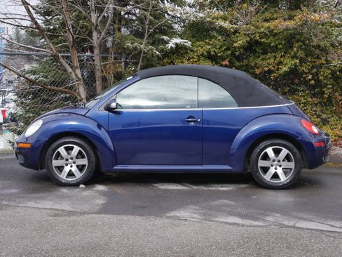 Used 2006 Volkswagen Beetle Convertible w/ Package 1 image 12
