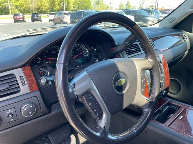 Used 2012 Chevrolet Tahoe LTZ AWD/4WD image 9
